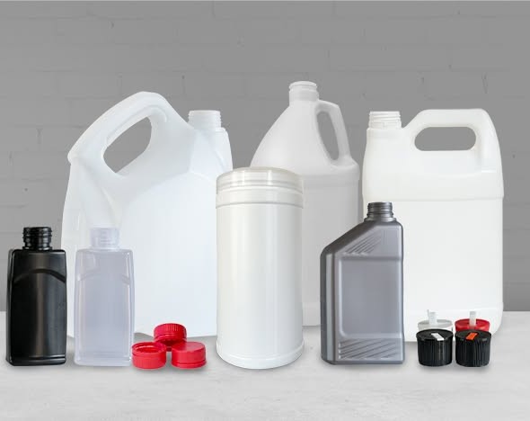 Galones, litros, botellas y tapas de plástico fabricados por Plasticsa